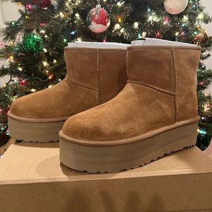 Ugg Women’s Classic Mini Platform Boots Size 10 Brand new in box.